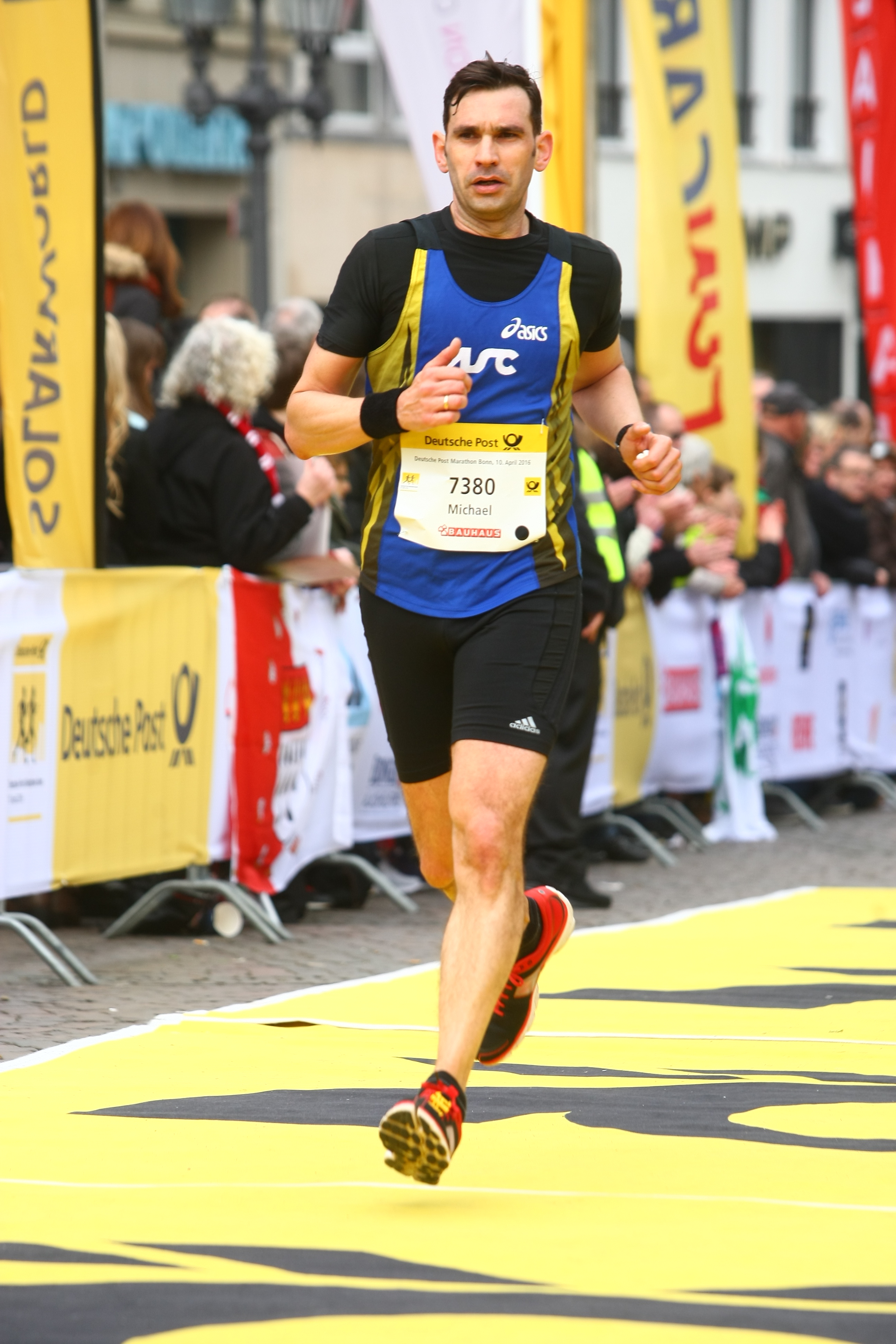 Michael Fassbender beim Deutscher Post Marathon 2016